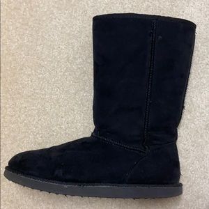 Black Ugg Classic Short Boot Knockoff